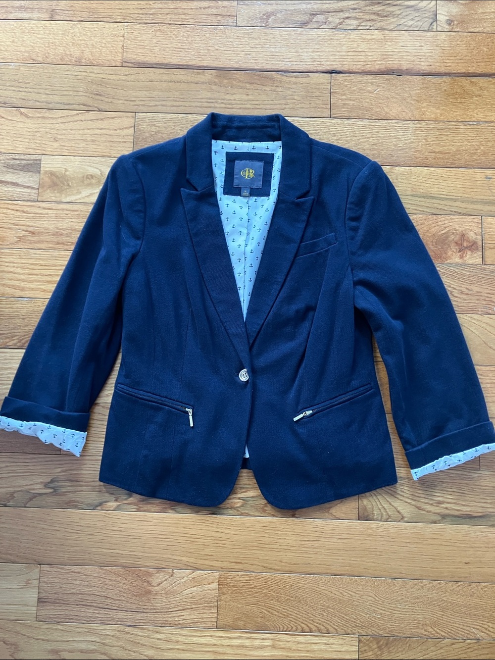 The Limited Outback Red - Women’s Dark Navy 3/4 Sleeve Blazer - Medium